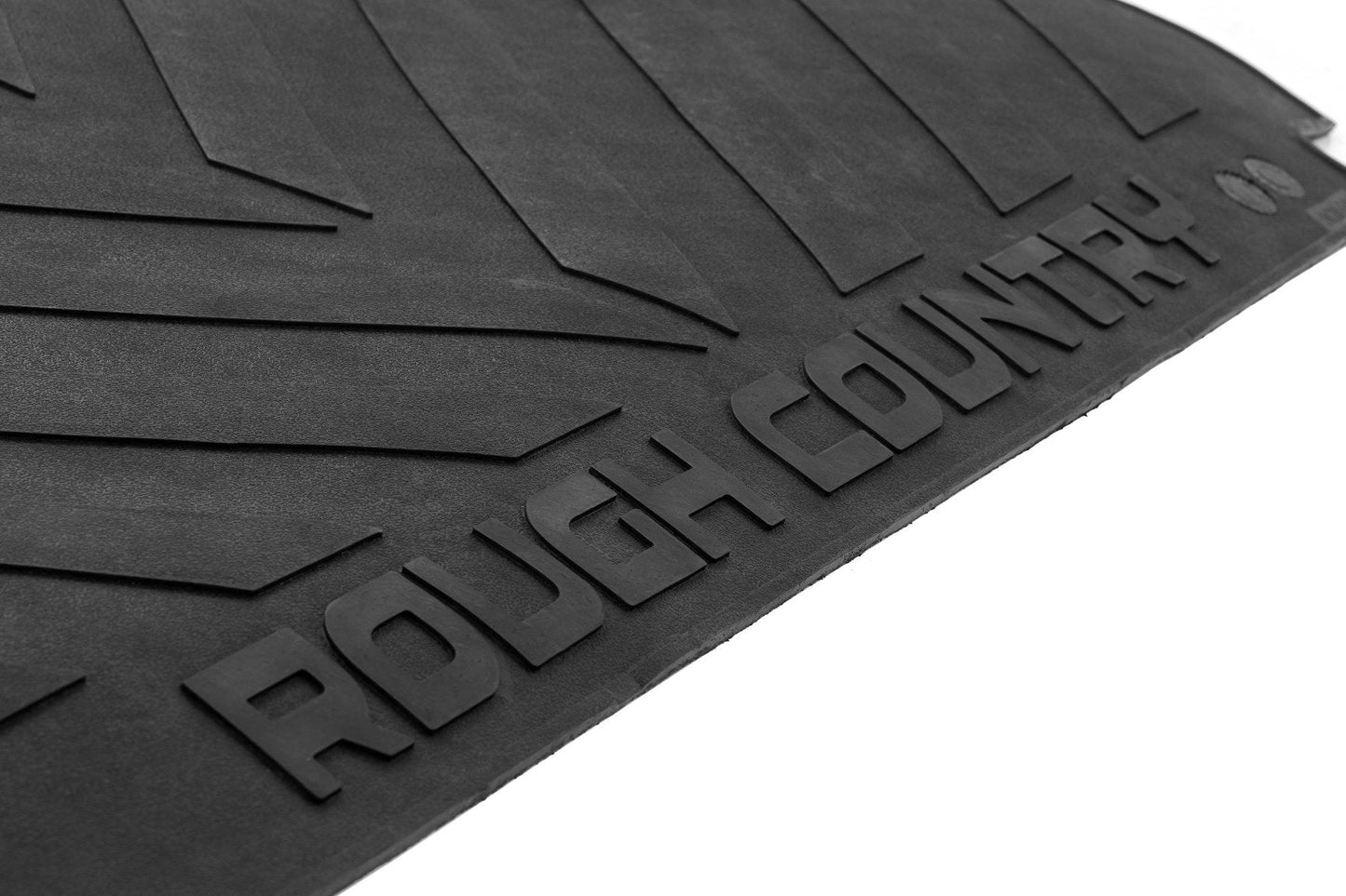 Rough Country RCM690 Bed Mat | 5' Bed | RC Logo | Chevy/GMC Canyon/Colorado 2WD/4WD (2015-2022)