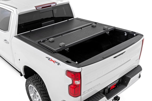 Rough Country 47120580B Hard Low Profile Bed Cover | 5'10" Bed | Chevy/GMC Sierra 1500 (19-26)/Silverado 1500 (19-26)