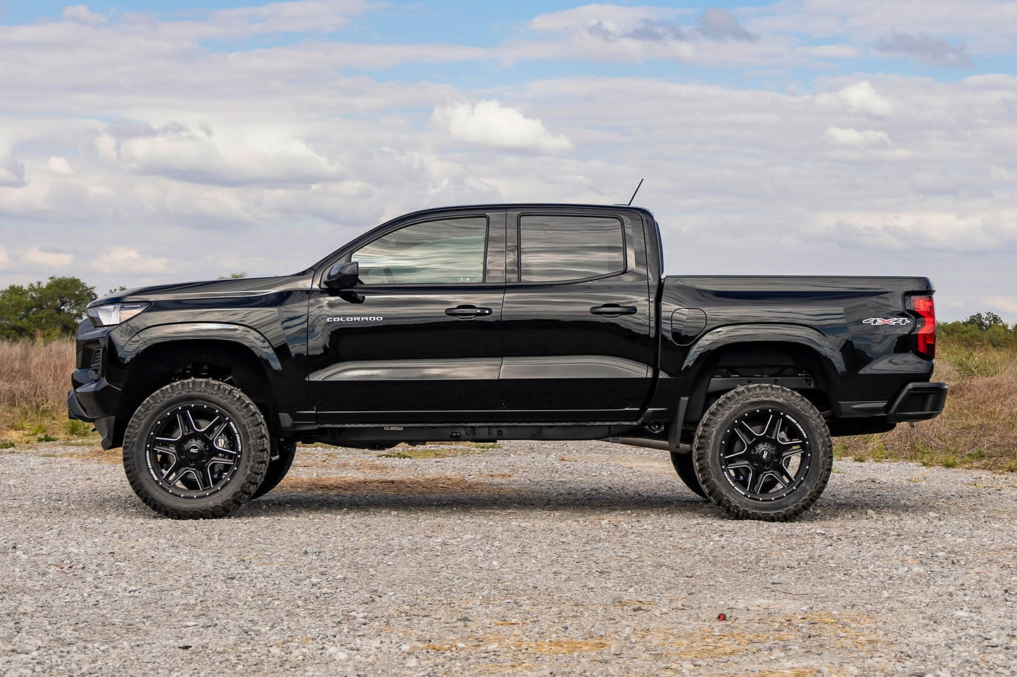 Rough Country 13230 4 Inch Lift Kit | N3 Shocks | Chevy/GMC Canyon/Colorado 4WD (2023-2026)