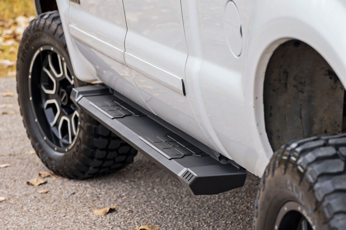Rough Country SRB991691A HD2 Aluminum Running Boards | Super Crew Cab | Ford F-250/F-350 Super Duty (99-16)