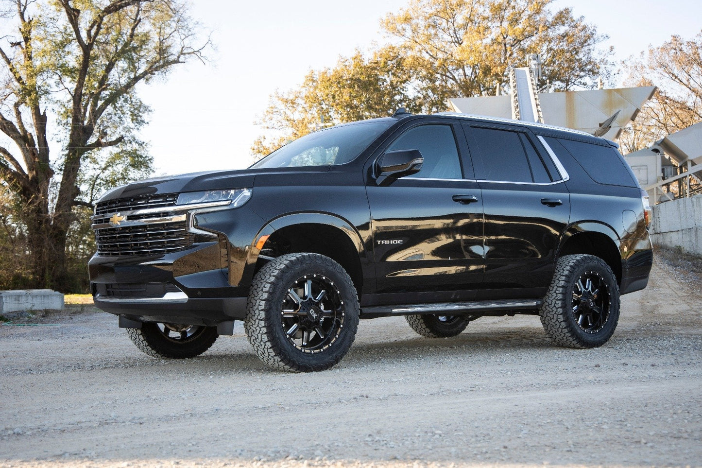 Rough Country 11430RED 3.5 Inch Lift Kit | N3 Struts | Chevy/GMC Tahoe/Yukon XL 1500 4WD (2021-2024)