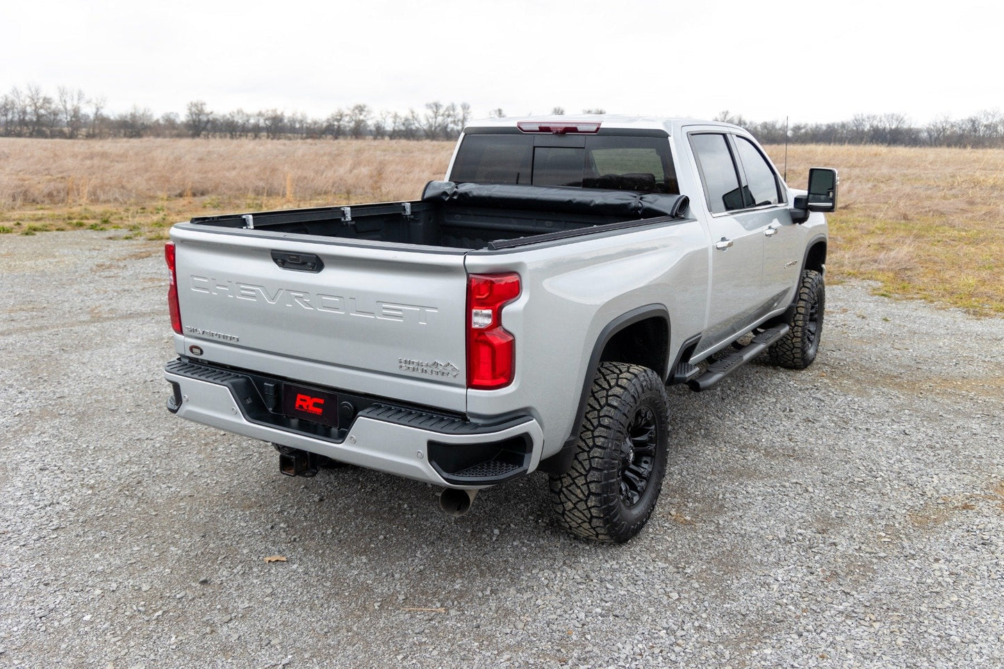 Rough Country 42120690 Soft Roll Up Bed Cover | 6'9" Bed | Chevy/GMC 2500HD/3500HD (20-25)