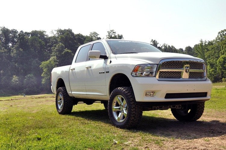 Rough Country 33332 4 Inch Lift Kit | N3 Struts | Ram 1500 4WD (2012-2018 & Classic)