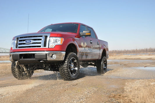 Rough Country 59840 6 Inch Lift Kit | M1 Struts/M1 | Ford F-150 4WD (2009-2010)