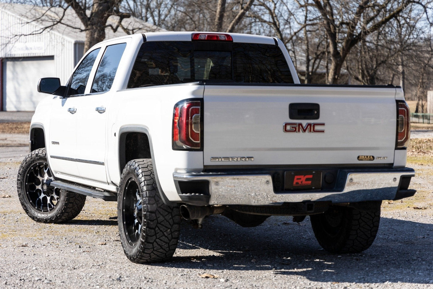 Rough Country 44001 RPT2 Running Boards | Crew Cab | Chevy/GMC 1500/2500HD/3500HD (07-18 & Classic)