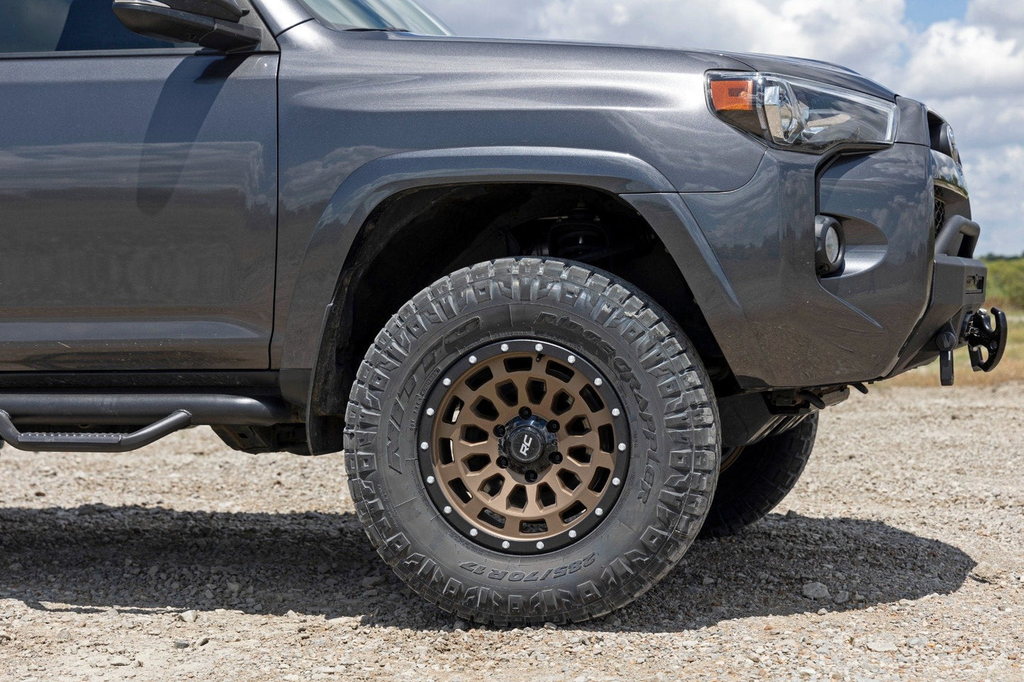 Rough Country 87170913 Rough Country 87 Series Wheel | Simulated Beadlock | Bronze/Black | 17x8.5 | 5x4.5 | +0mm
