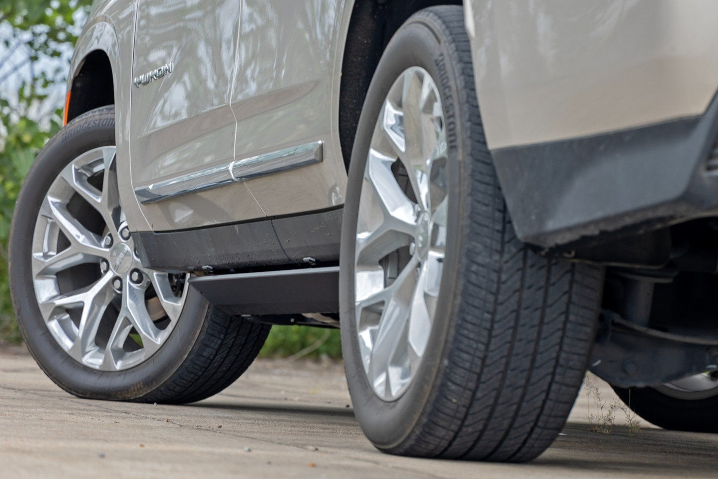 Rough Country PSR055220 Power Running Boards | Dual Electric Motor | Crew Cab | Chevy/GMC Tahoe/Yukon (21-26)