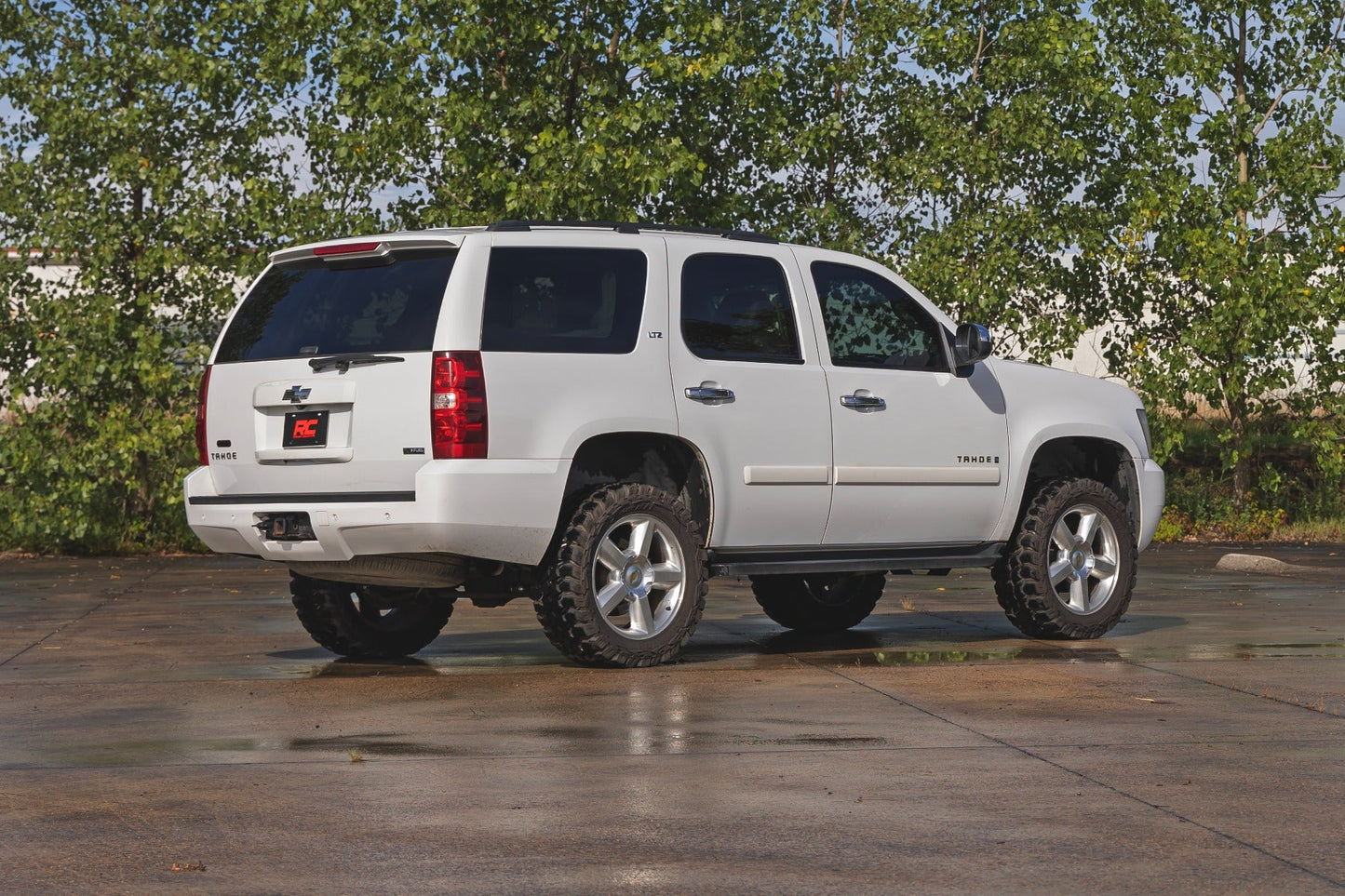 Rough Country 19331 3.5 Inch Lift Kit | Forged UCAs | Chevy/GMC SUV 1500 2WD/4WD (2007-2020)