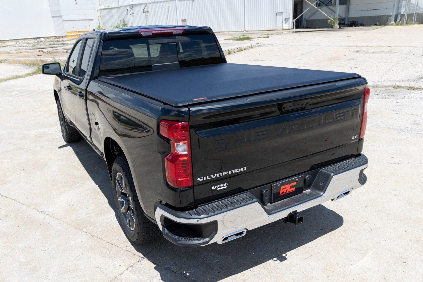 Rough Country 42308650 Soft Roll Up Bed Cover | 6'7" Bed | Chevy/GMC Sierra 1500 (19-26)/Silverado 1500 (19-26)
