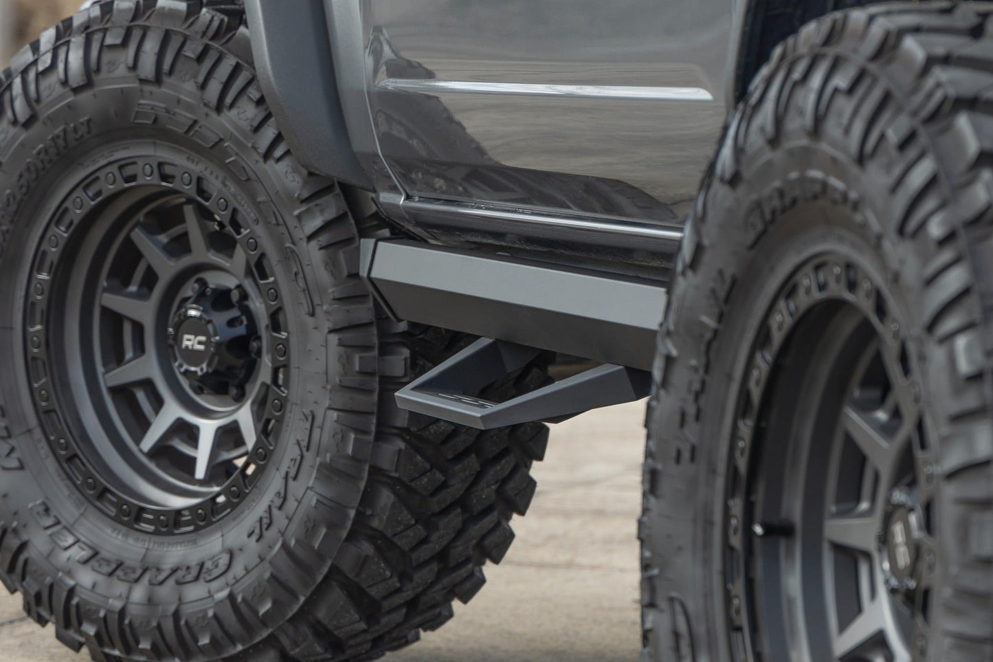 Rough Country 51038 SRL2 Adjustable Aluminum Step | 2 Door | Ford Bronco (2 Door) 4WD (2021-2025)