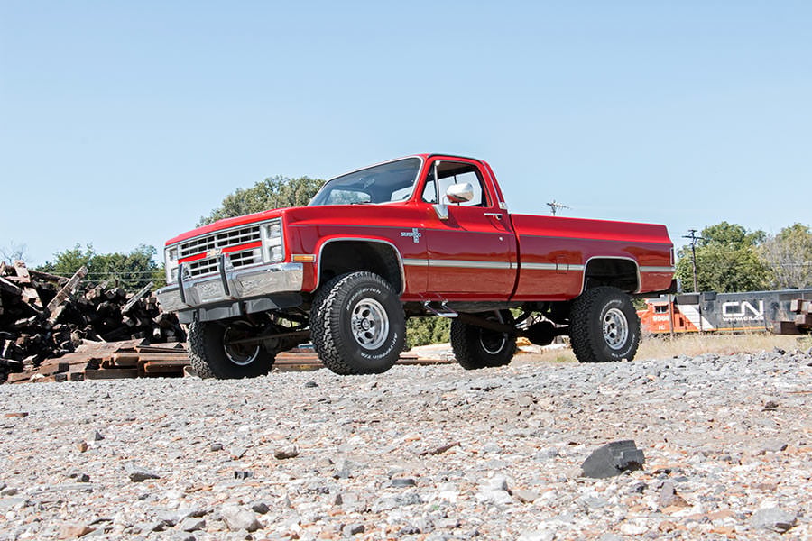 Rough Country 19530 4 Inch Lift Kit | 52 Inch Rear Springs | Chevy/GMC C10/K10 Truck & SUV/K5 Blazer (73-76)
