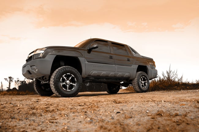 Rough Country 27920 6 Inch Lift Kit | NTD | Chevy Avalanche (02-06)/Suburban 1500 (00-06)