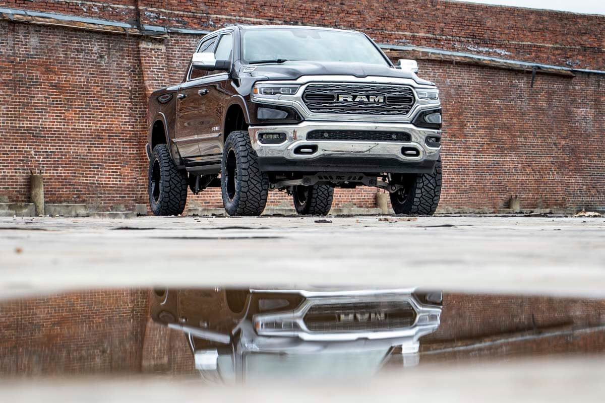 Rough Country 33830A 5 Inch Lift Kit | Air Ride | Ram 1500 4WD (2019-2024)