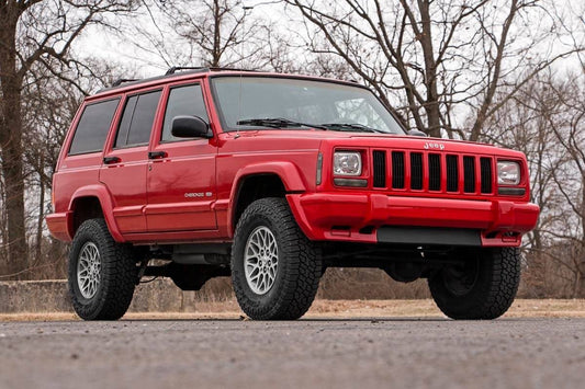 Rough Country 670X70 3 Inch Lift Kit | SII | RR AAL | V2 Shocks | Jeep Cherokee XJ 2WD/4WD (84-01)