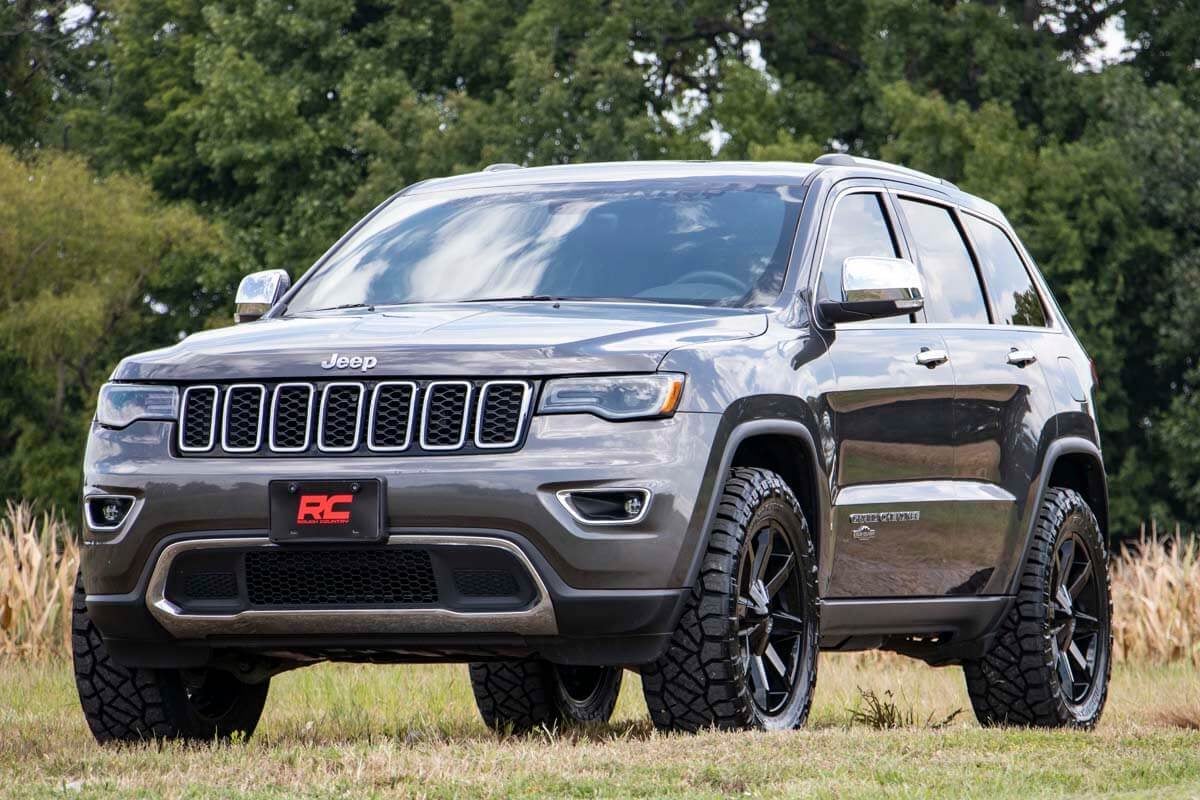 Rough Country 60300 2.5 Inch Lift Kit | Jeep Grand Cherokee WK2 2WD/4WD (2011-2022)