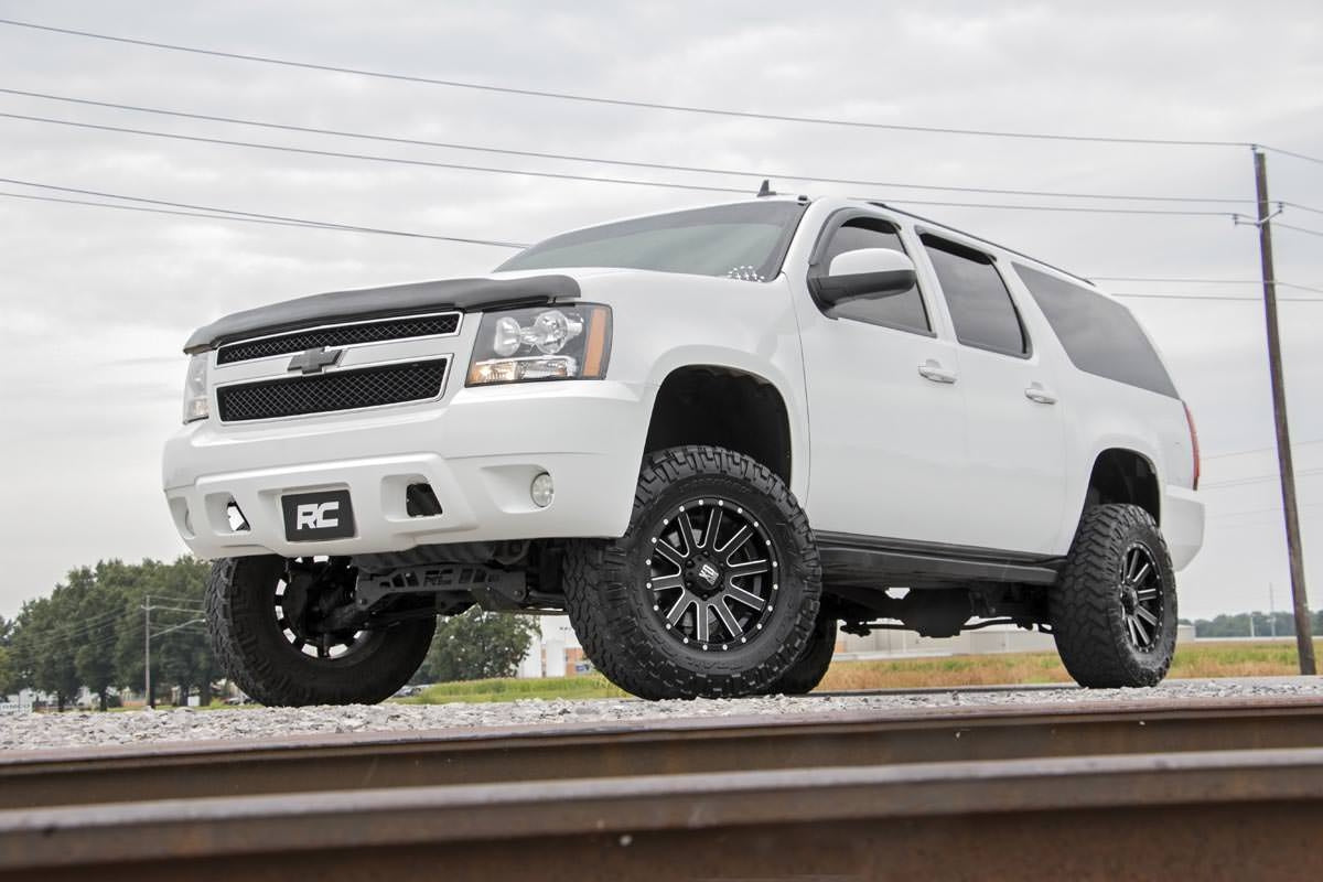Rough Country 28700A 7 Inch Lift Kit | Chevy/GMC SUV 1500 2WD/4WD (2007-2014)