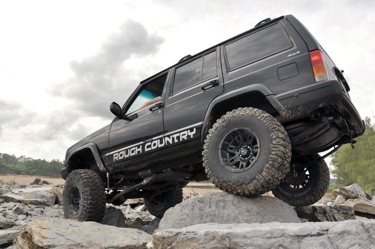 Rough Country 67222 6.5 Inch Lift Kit | Long Arm | NP231 | Jeep Cherokee XJ 4WD (1984-2001)