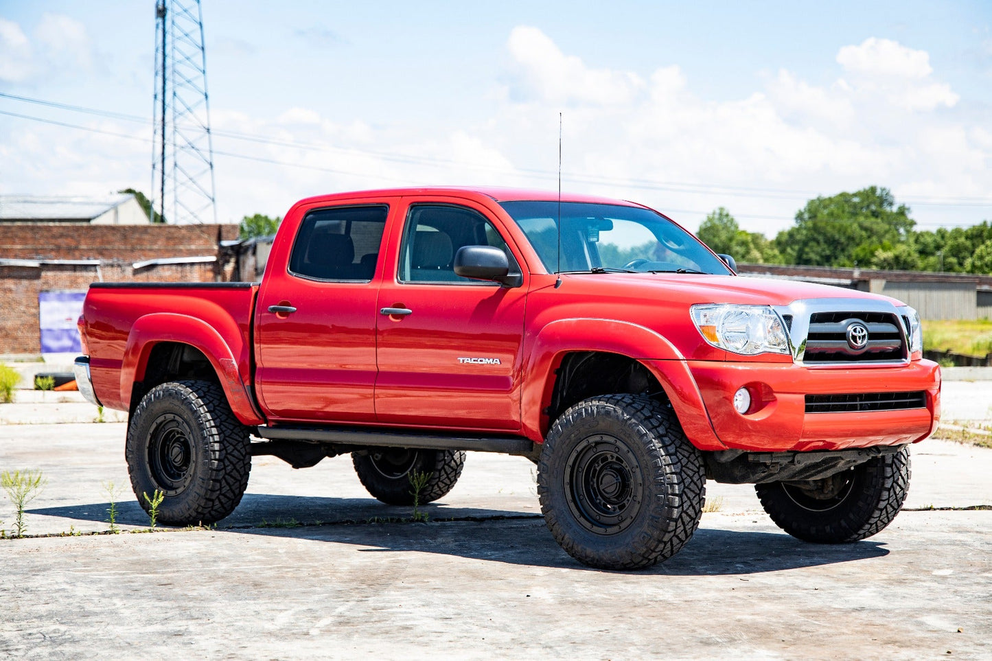 Rough Country 74240RED 3.5 Inch Lift Kit | Red UCA | M1 Struts | Toyota Tacoma 2WD/4WD (2005-2023)