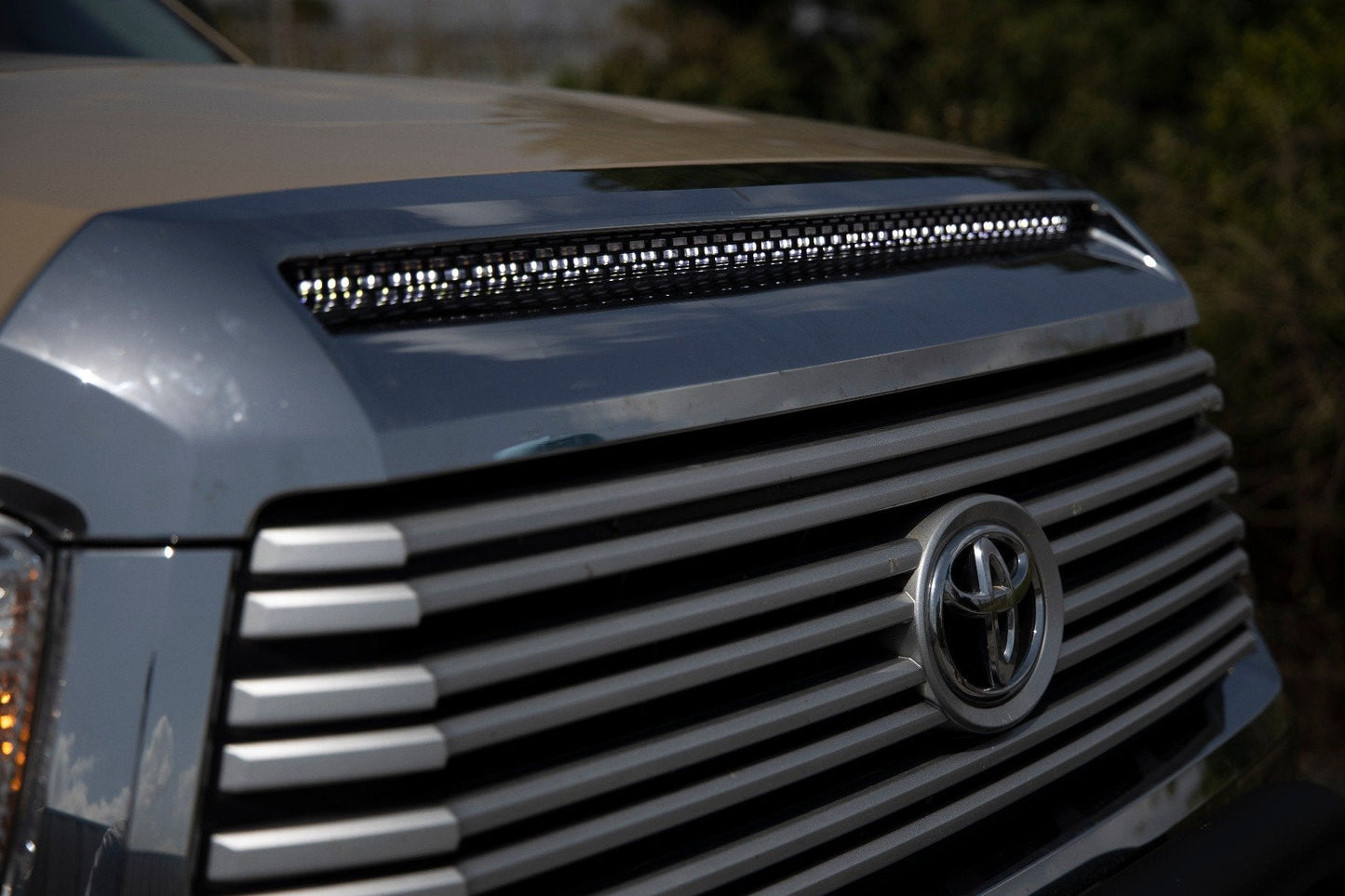 Rough Country 70847 LED Light Kit | Hood Bulge | 40" White/Amber Strip | Toyota Tundra (14-21)