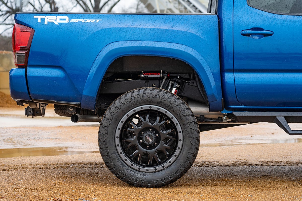 Rough Country 699014 Vertex 2.5 Adjustable Rear Shocks | 6-7" | Toyota Tacoma 2WD/4WD (2005-2023)