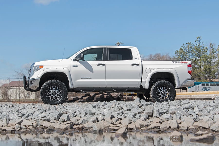 Rough Country 75230 6 Inch Lift Kit | Toyota Tundra 2WD/4WD (2016-2021)