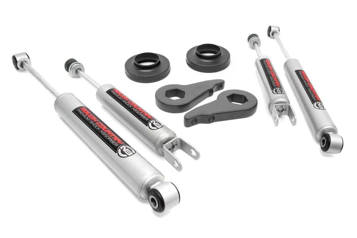 Rough Country 27030 2 Inch Lift Kit | Chevy Avalanche Z71 (02-06)/Tahoe Z71 (00-06) 2WD/4WD