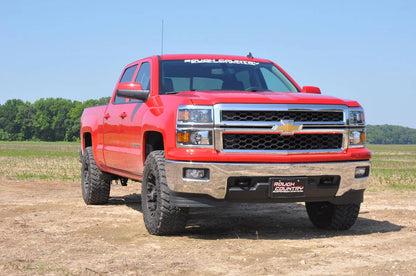 Rough Country 1319 2.5 Inch Lift Kit | Alu/Cast Steel | N3 Strut | Chevy/GMC 1500 (07-18)