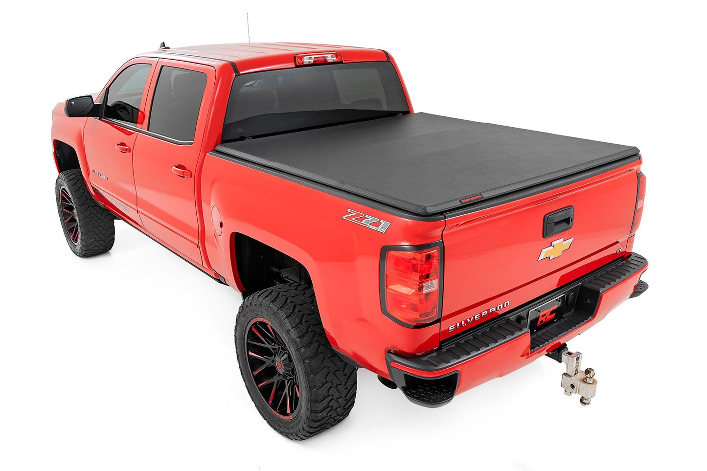 Rough Country 41214550A Soft Tri-Fold Bed Cover | 5'9" Bed | Chevy/GMC 1500 (14-18 & Classic)