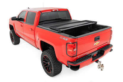 Rough Country 41214550A Soft Tri-Fold Bed Cover | 5'9" Bed | Chevy/GMC 1500 (14-18 & Classic)