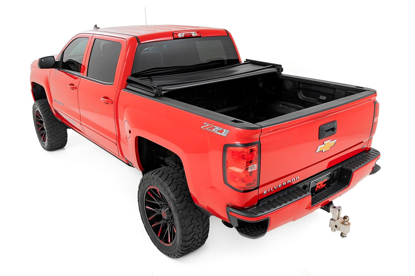 Rough Country 41214550A Soft Tri-Fold Bed Cover | 5'9" Bed | Chevy/GMC 1500 (14-18 & Classic)