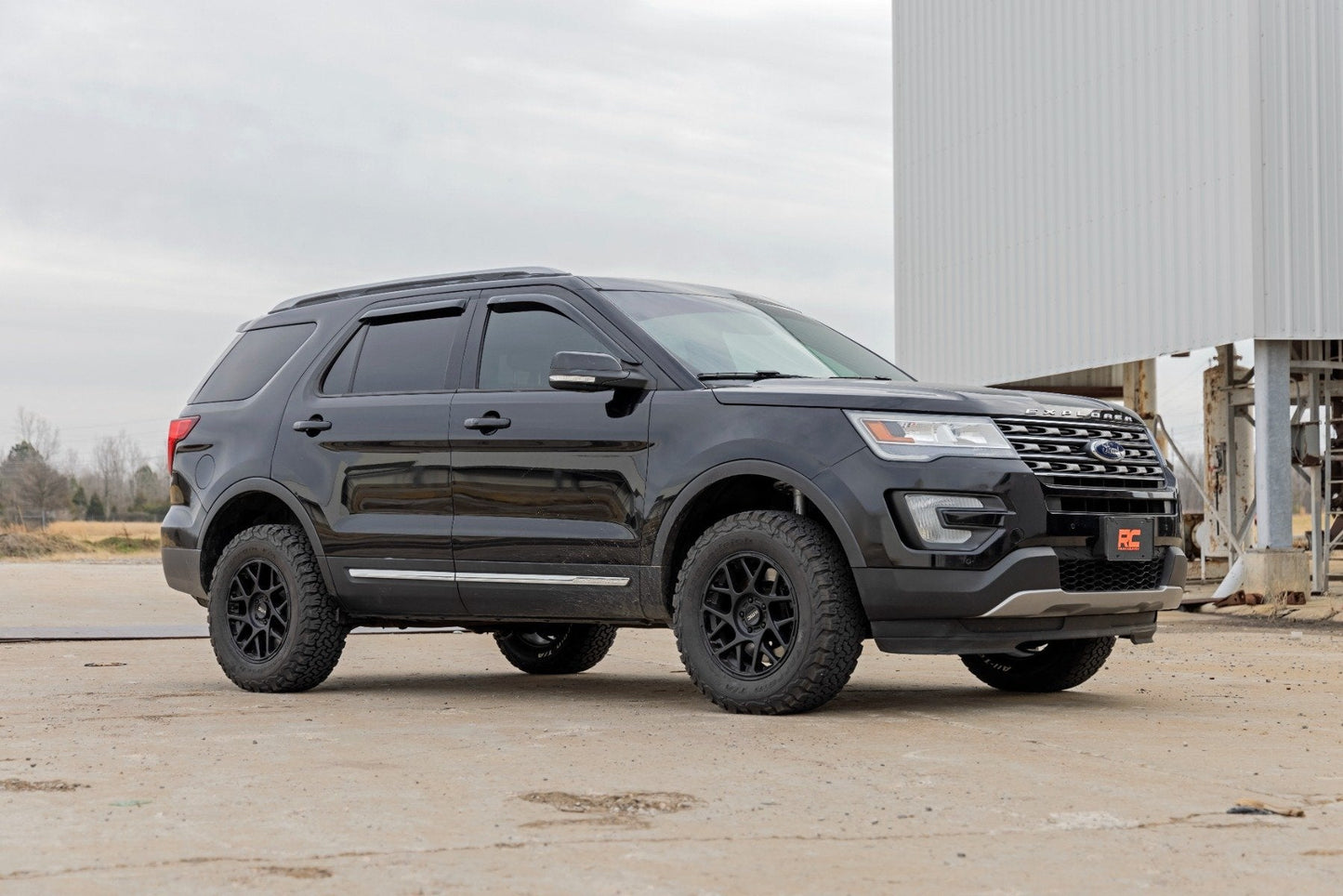 Rough Country 400031 2 Inch Lift Strut Kit | Ford Explorer 4WD (2011-2019)