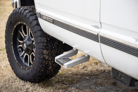 Rough Country 117510 Single Hoop Step | Universal | Alum | Pair | Multiple Makes & Models (Chevy/Ford/GMC/Ram)