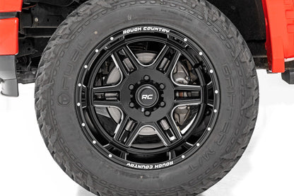 Rough Country 92181812 Rough Country 92 Series Wheel | Machined One-Piece | Gloss Black | 18x9 | 6x5.5 | +18mm