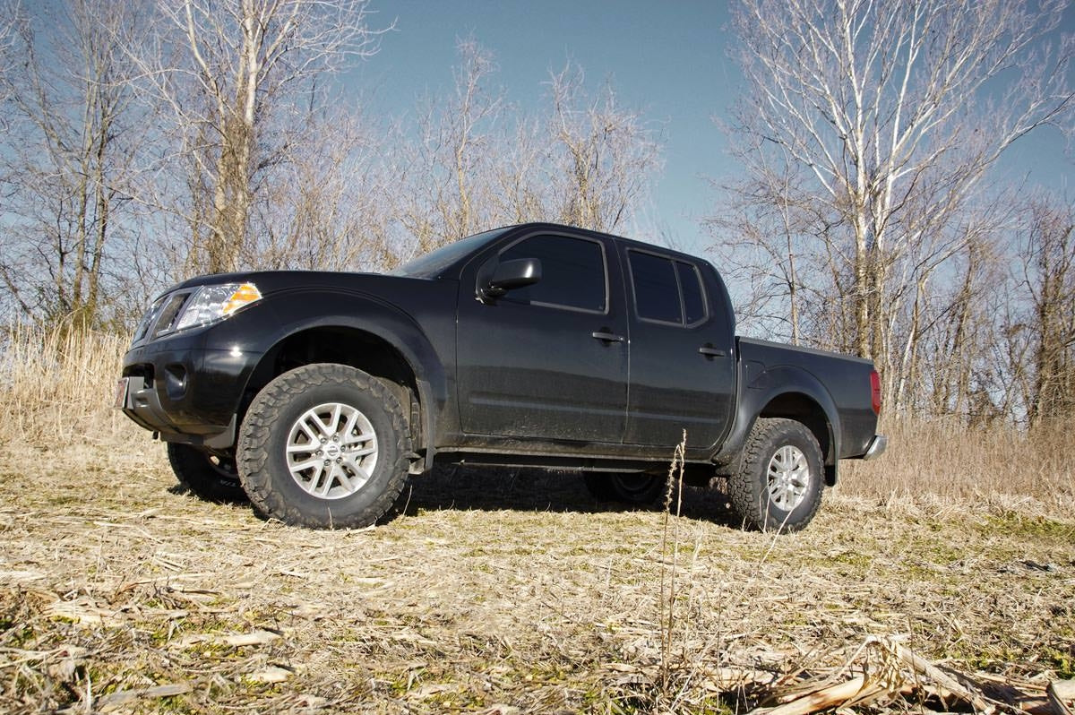 Rough Country 865RED 2.5 Inch Leveling Kit | Red Spacers | Nissan Frontier (05-25)/Xterra (05-15)
