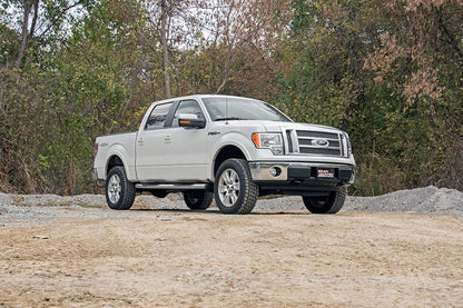 Rough Country 56840 2 Inch Lift Kit | M1 Struts/M1 | Ford F-150 4WD (2009-2013)