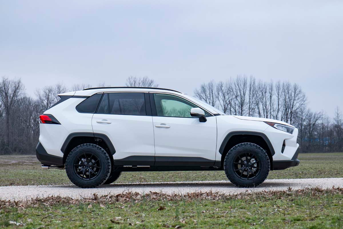 Rough Country 73131 2.5 Inch Lift Kit | N3 Struts | Toyota RAV4 2WD/4WD (2019-2025)