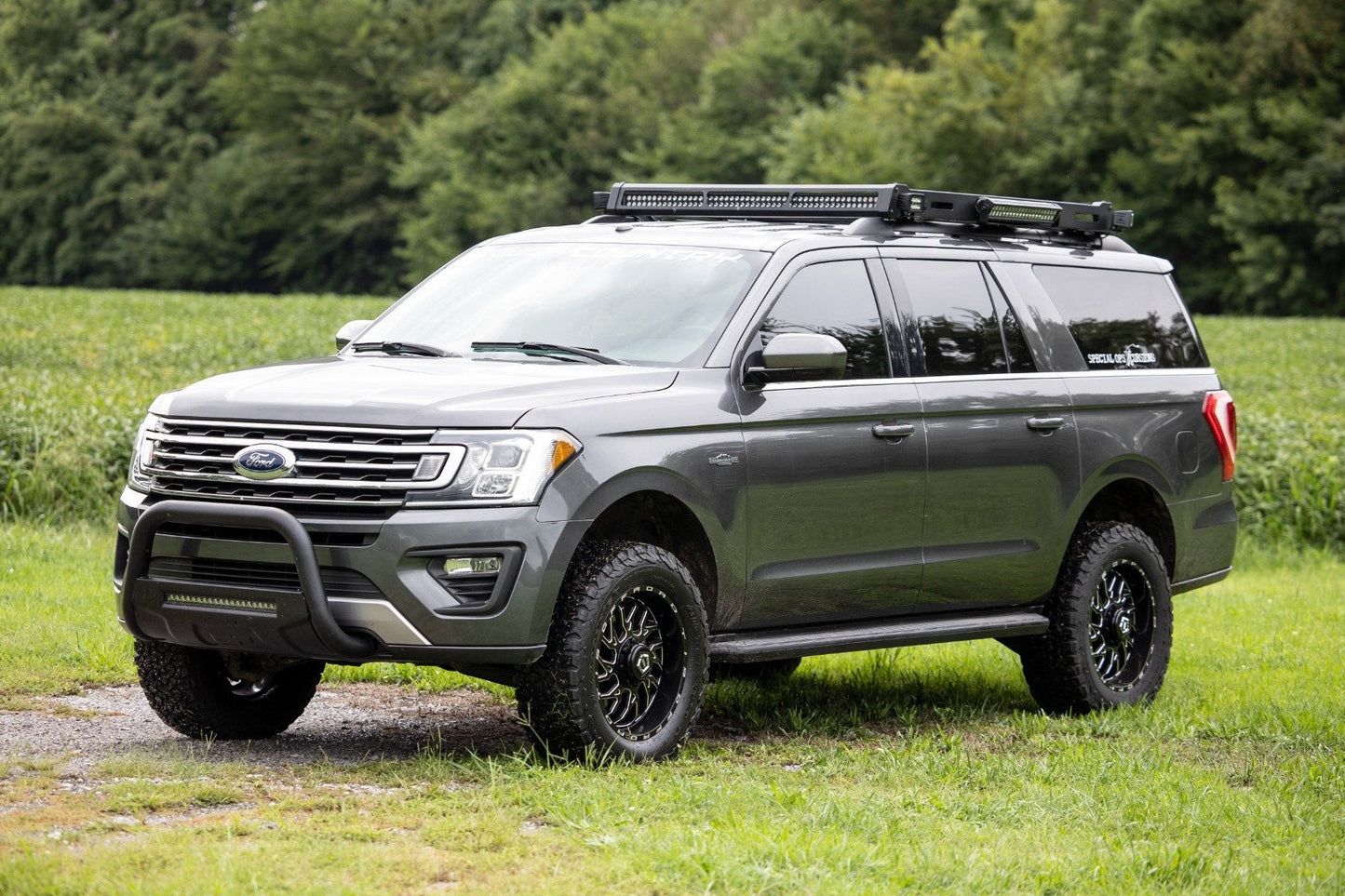 Rough Country 40240 3 Inch Lift Kit | UCA | M1 Struts | Ford Expedition 4WD (2018-2024)