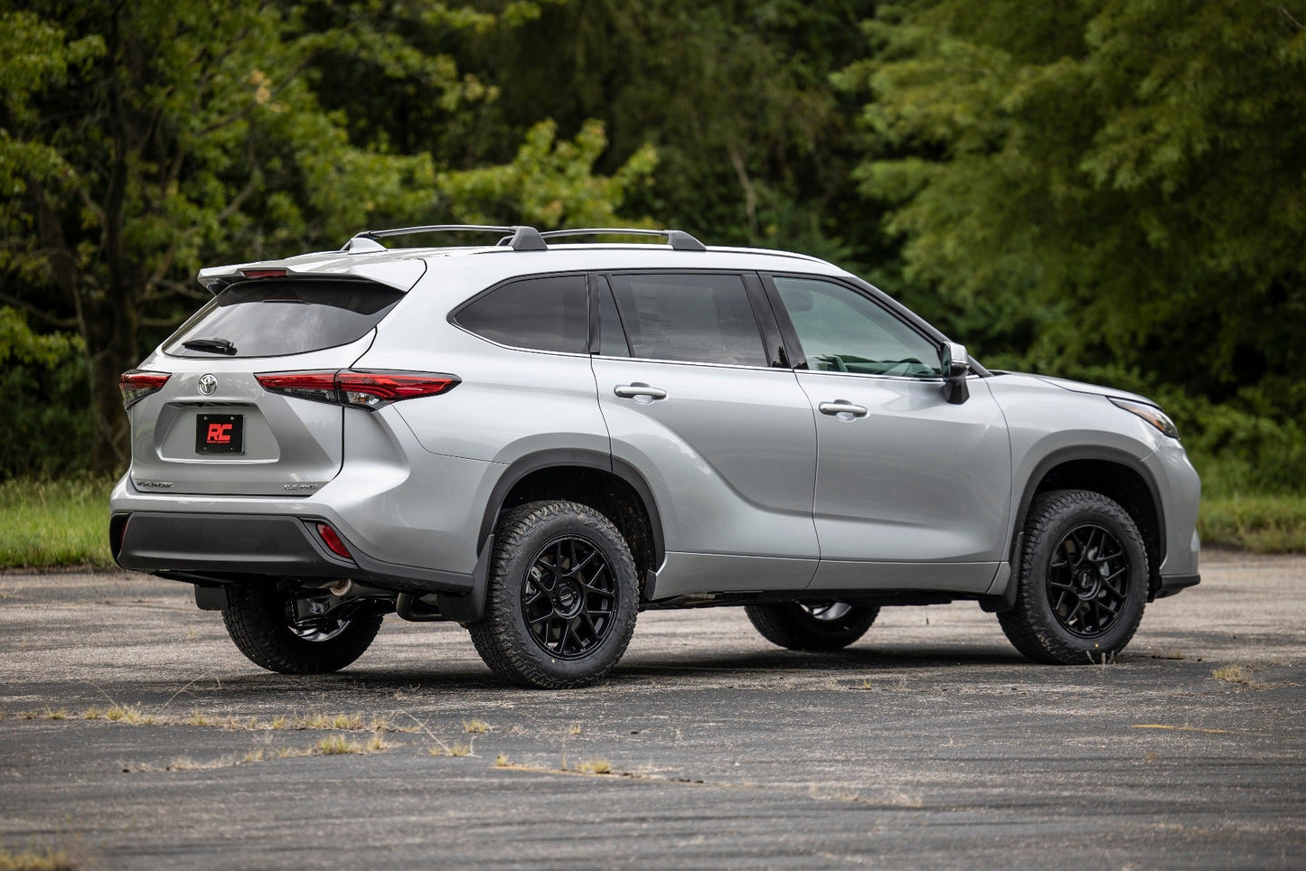 Rough Country 73700 2 Inch Lift Kit | Toyota Highlander 4WD (2020)