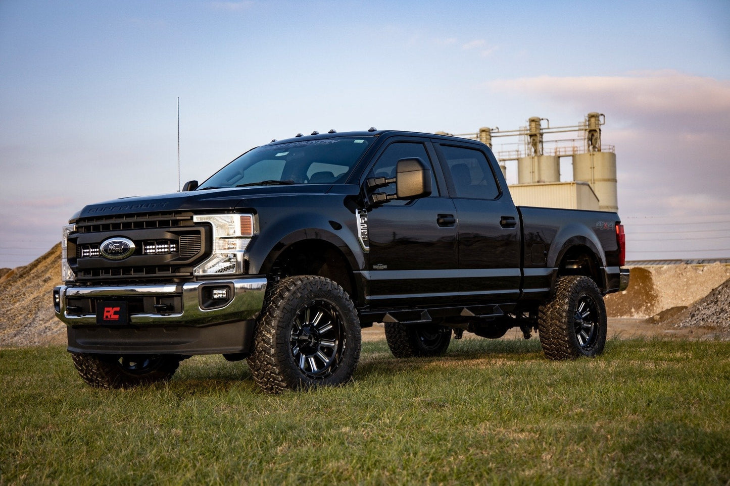 Rough Country 70898 LED Light Kit | Grille Mount | 10 Inch Black | Slimline | Ford F-250 Super Duty (20-22)