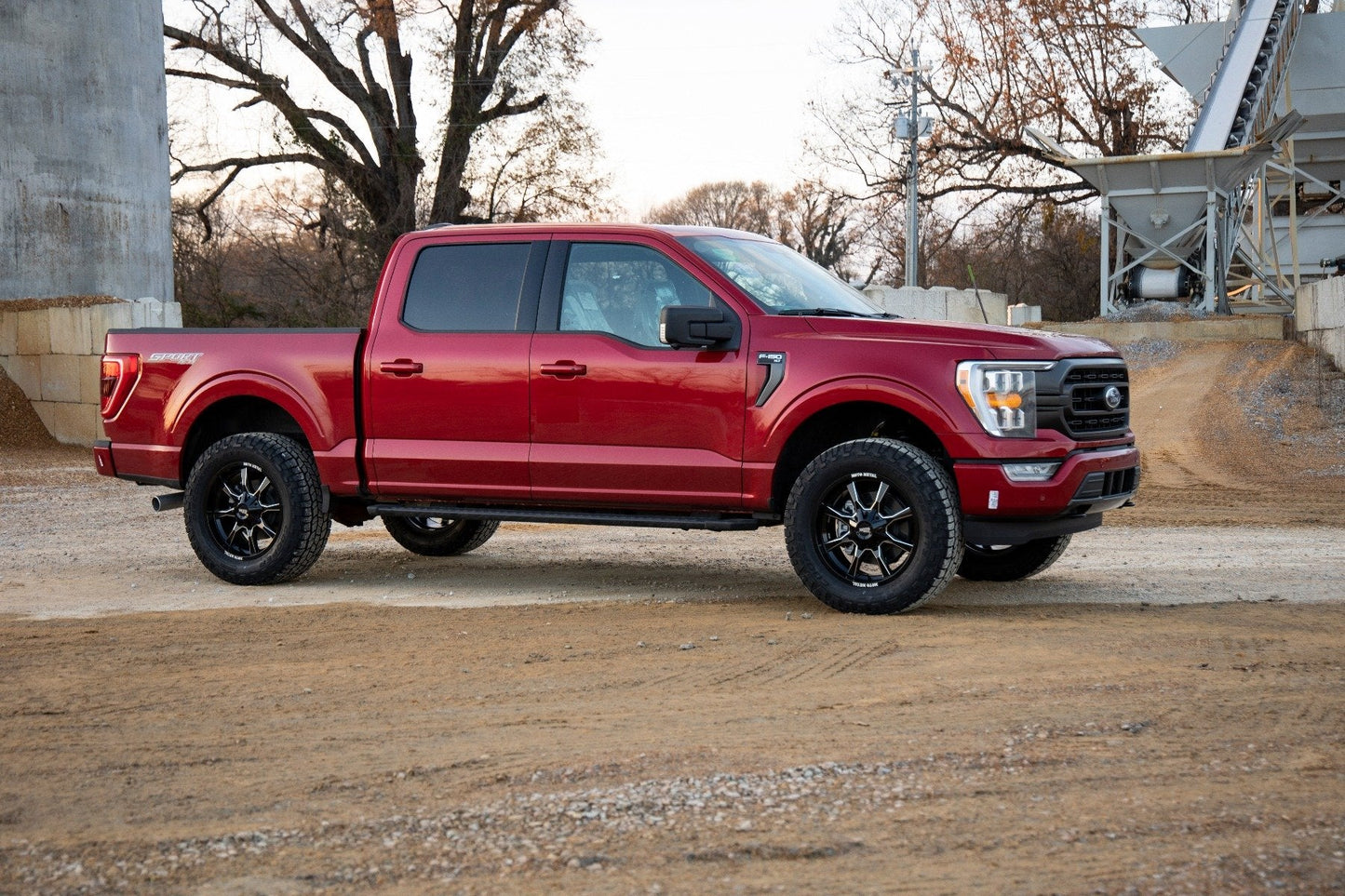 Rough Country 57130 2 Inch Lift Kit | Molded | RR N3 | Ford F-150 2WD/4WD (2021-2025)