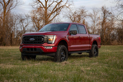 Rough Country 41431 3 Inch Lift Kit | Forged UCA | N3 Struts | Ford F-150 4WD (2021-2025)