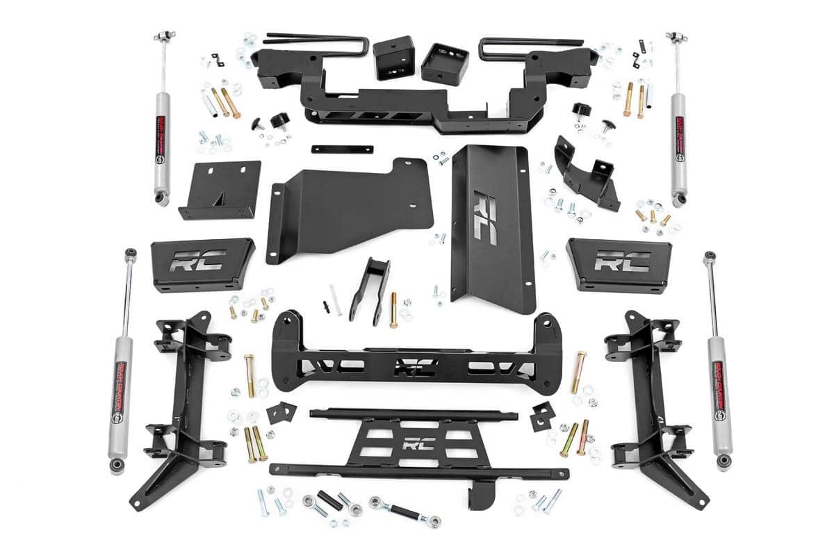 Rough Country 16130 6 Inch Lift Kit | 8-Lug | Chevy/GMC 3/4-Ton Suburban/C2500/K2500 Truck/C3500/K3500 Truck (88-00)