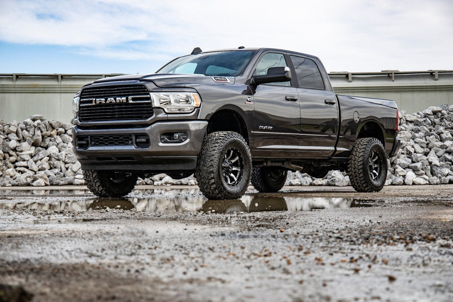 Rough Country 37730A 2.5 Inch Leveling Kit | RR Leaf | N3 | Ram 2500 (14-26)/3500 (13-26)