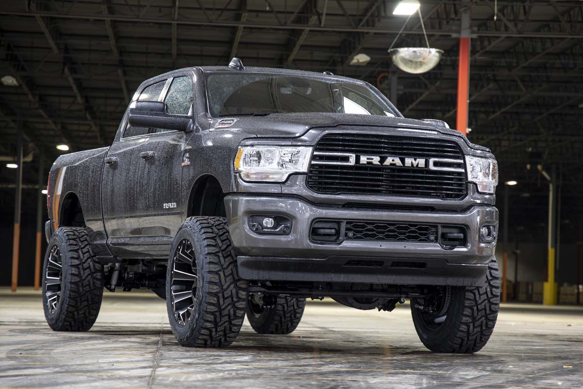 Rough Country 38340 5 Inch Lift Kit | Dual Rate Coils | M1 | Ram 2500 4WD (2019-2024)