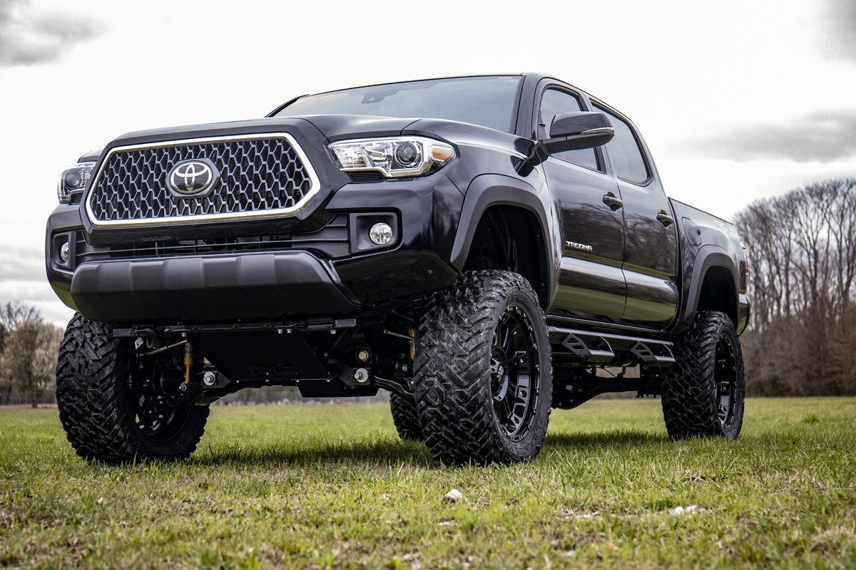 Rough Country 75831 6 Inch Lift Kit | N3 Struts | Toyota Tacoma 2WD/4WD (2016-2023)