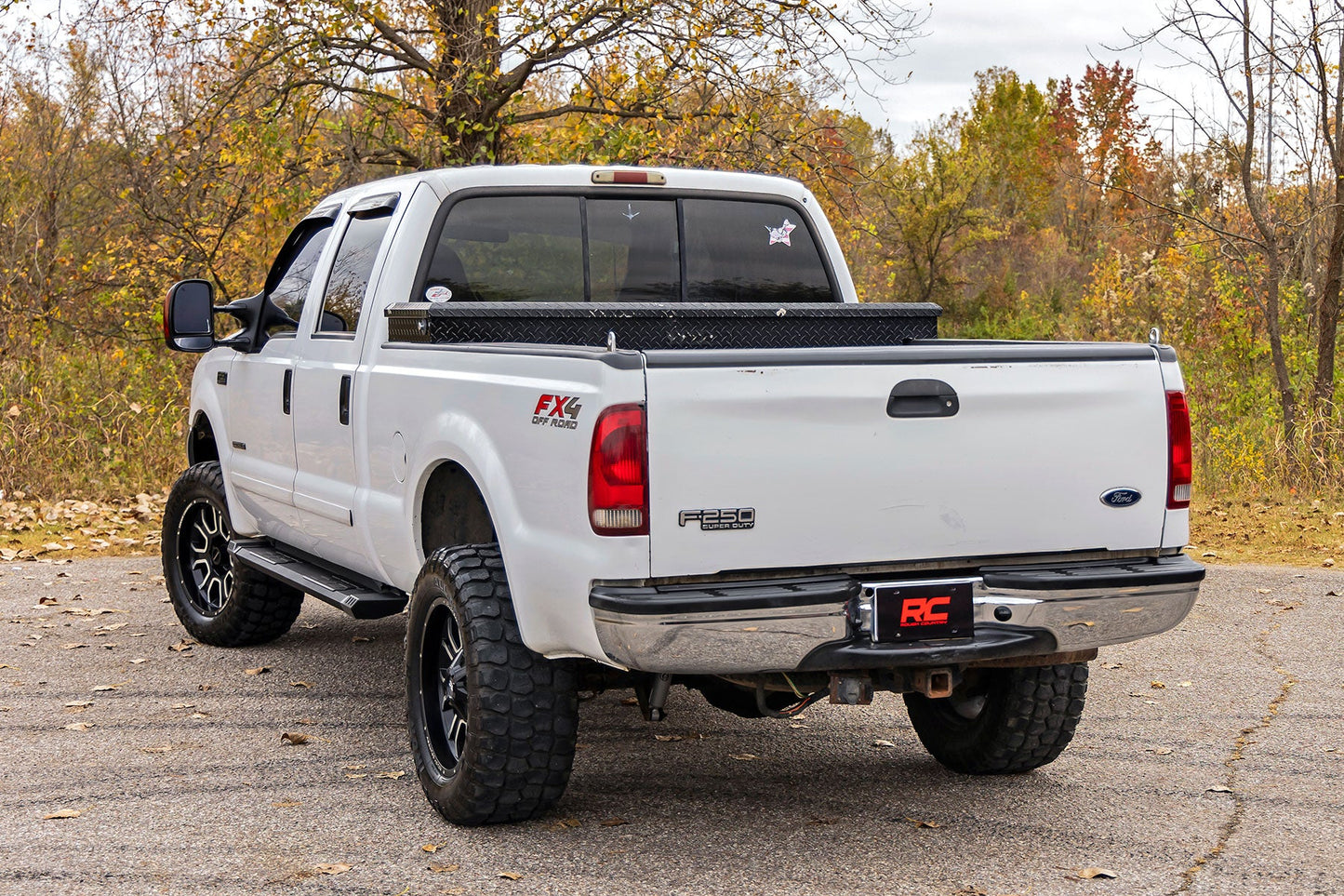 Rough Country SRB991691A HD2 Aluminum Running Boards | Super Crew Cab | Ford F-250/F-350 Super Duty (99-16)