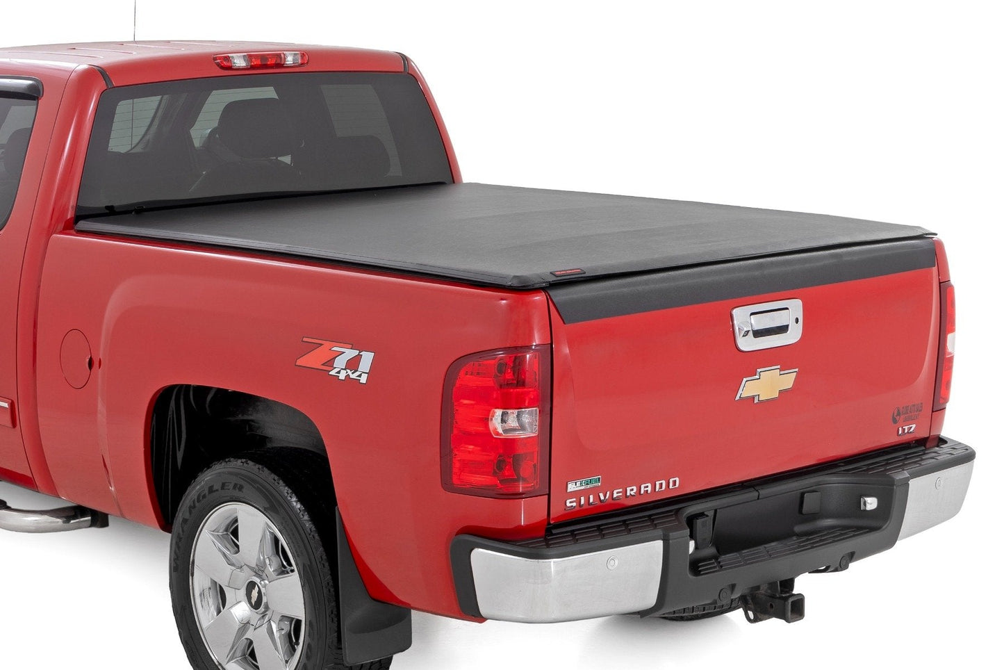 Rough Country 42207650 Soft Roll Up Bed Cover | 6'7" Bed | Chevy/GMC 1500/2500HD/3500HD (07-14)