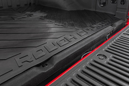 Rough Country RCM525 Bed Mat | 5' Bed | RC Logo | Nissan Frontier 2WD/4WD (2005-2026)