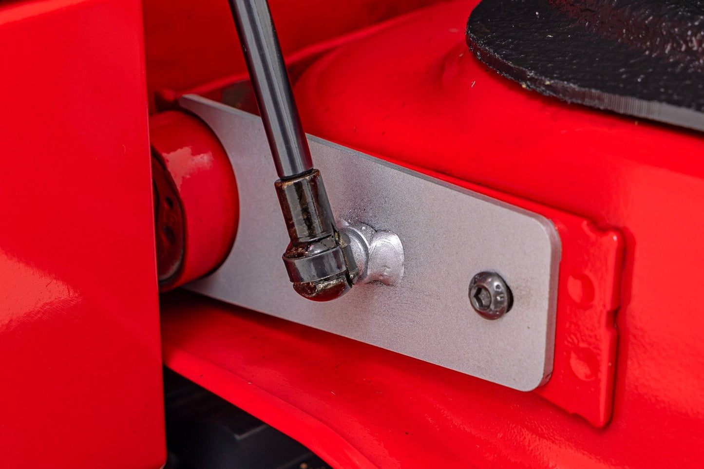 Rough Country 73216 Tailgate Assist | Chevy/GMC 1500/2500HD/3500HD (07-18 & Classic)