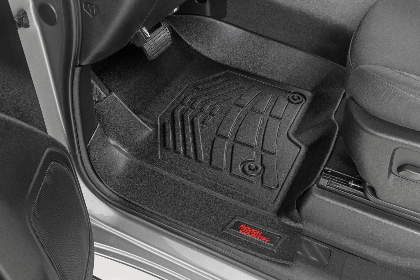 Rough Country SM2161 Floor Mats | FR Bucket | Crew | Chevy/GMC 1500/2500HD/3500HD (19-26 & Classic)